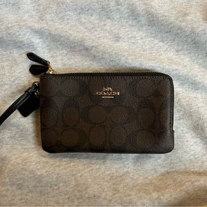 NWOT Coach Wristlet Double Zip Gold Hardware